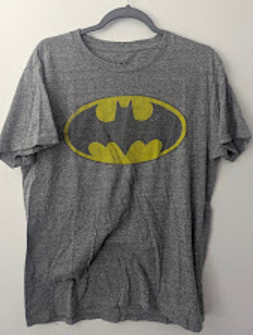 Batman Men’s Large Gray Graphic T-Shirt Classic Logo DC Comics Tee